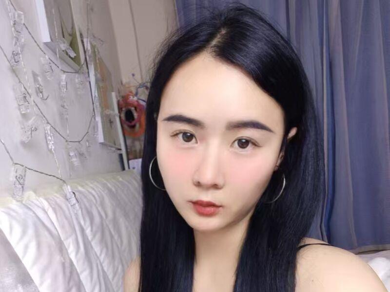 New camgirl model AriaGwen