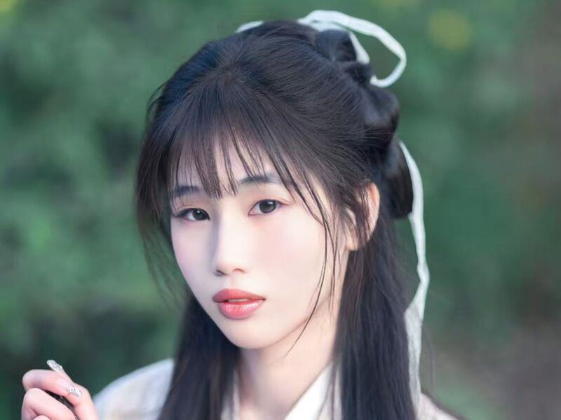 New camgirl model LeslieYi